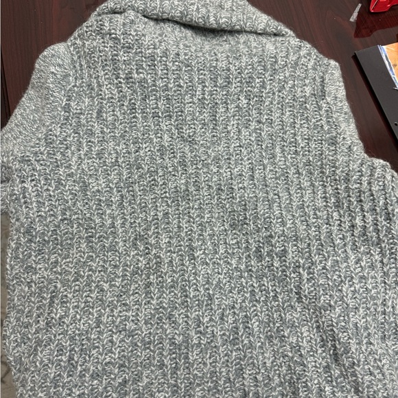 Express Turtleneck Sweater - Picture 3 of 7